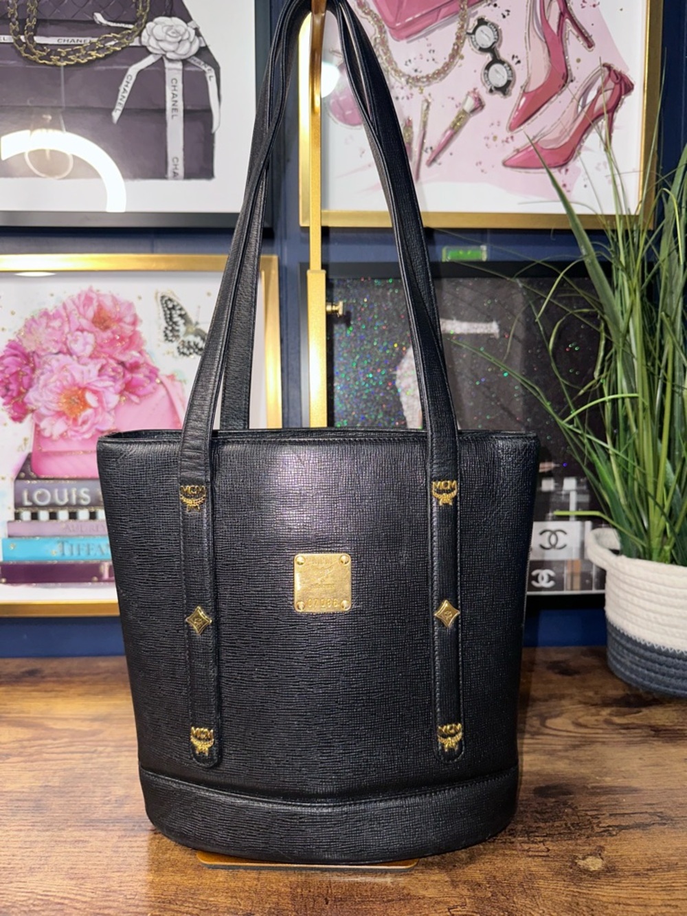MCM Black Leather Bucket Tote Bag Gold Plate Logo Authentic Shoulder Bag.
